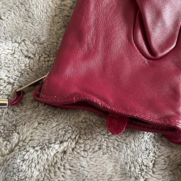 Leather and Suede Burgundy Hand Gloves With Tassels - Picture 4 of 7